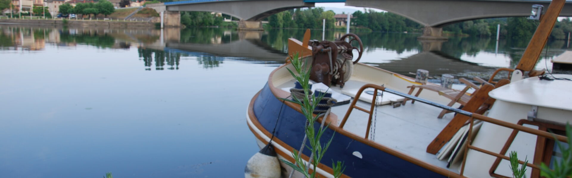Bateau sur la Saône - Thoissey - Ain