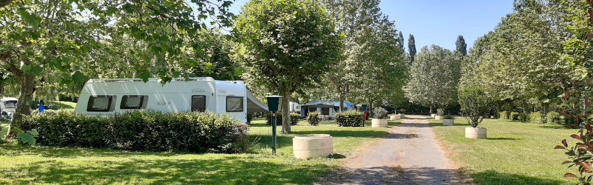 emplacement caravane camping Thoissey