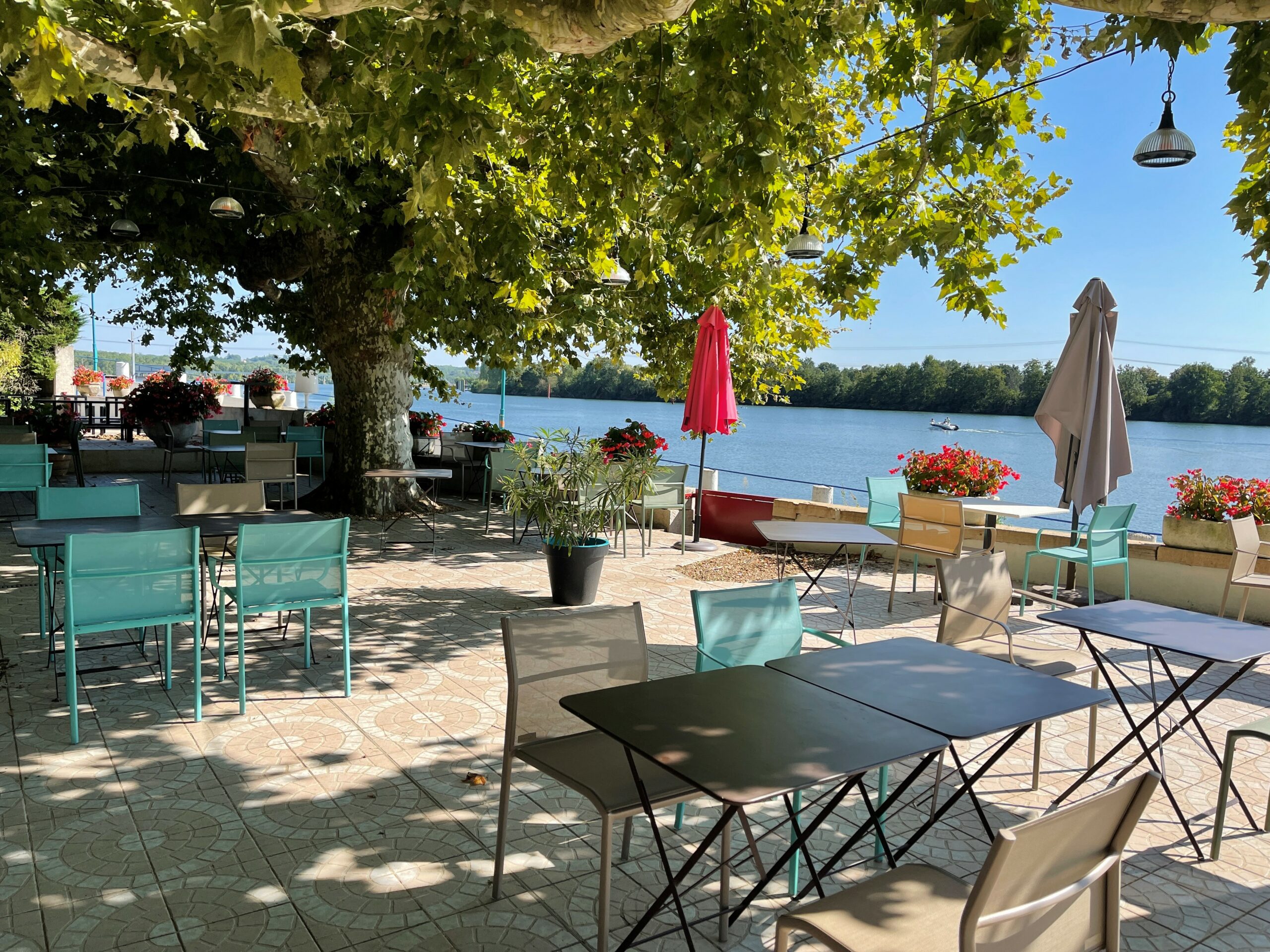 Restaurant Côté Saône - Thoissey - Ain - Terrasse